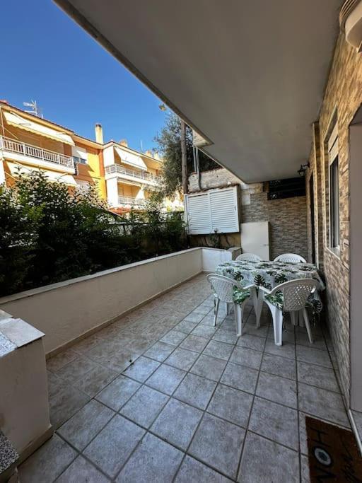 Apartment House 77